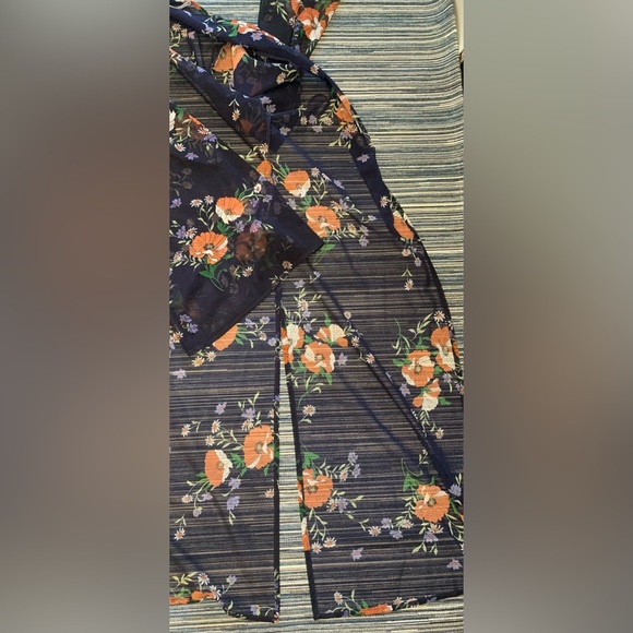 Chris and Carol Floral Poppy Printed Sheer Open Cardigan Robe Beach Size US L - Picture 5 of 9